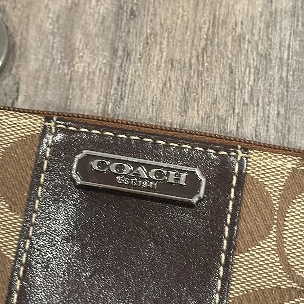 Coach Signature Logo Keychain Wallet in Brown_9